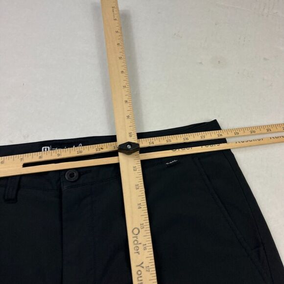 Travis Mathew Mens Golf Shorts Black Stretch Performance Pockets Zip Up Size 36 - Picture 6 of 8